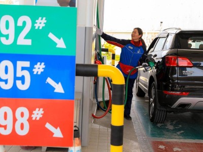 油价持续攀升，普通家庭用车成本激增，何时会集体转向新能源车？