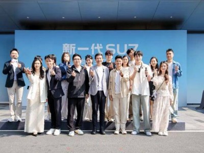 雷军直播揭秘新一代SU7：销售火爆，续航惊艳，安全设计亮点纷呈