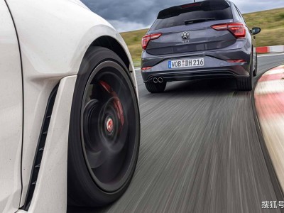 赛道对决：本田思域TYPE R凭技术逆袭，大众Polo GTI马力优势为何败北？