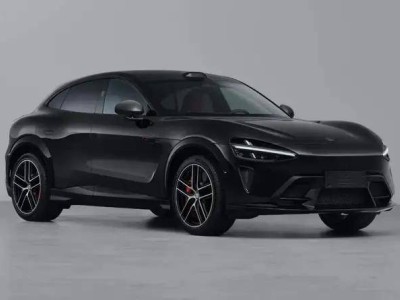 小米YU7 GT无伪装路试曝光，黑色车漆显“西装暴徒”范，或上半年发布