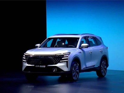 长安CS75 PLUS HEV首发亮相!蓝鲸混动加持,大屏内饰,省油利器来了!