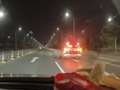 武汉萝卜快跑系统故障致车辆熄火，乘客高架滞留数小时等救援