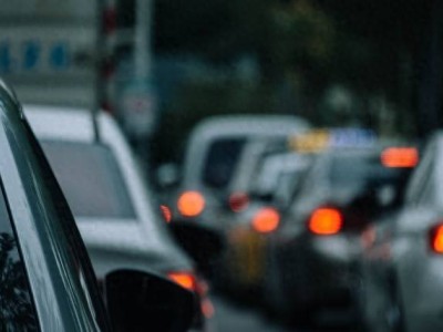 汽车发电机不会“浪费电”？智能调节如何让每一度电都物尽其用？