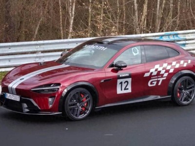 小米YU7 GT纽北亮相，以电动化优势挑战传统高性能SUV市场