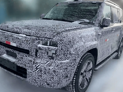 哈弗全新旗舰SUV谍照来袭！硬派造型+Hi4-T动力，网友期待亲民定价