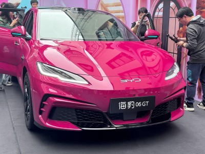 比亚迪双车上市：海豹06GT与DM-i旅行版携新技术，开启主流市场新篇章