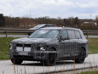 宝马旗舰SUV X7纯电版iX7谍照亮相，预计2027年上市售价或超10万美元