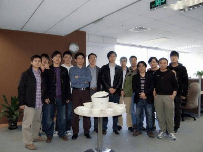 小米两大联合创始人正式退出：初代小米人声音减弱，新管理层模式已成型