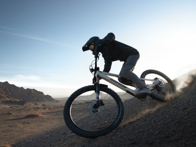 Amflow全球首发PX与PR电助力山地车：高端配置打造全能骑行新体验