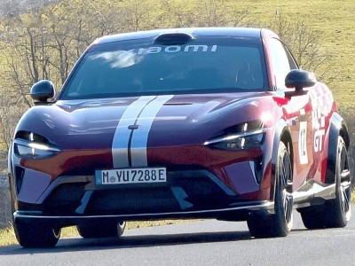 小米YU7 GT高性能SUV纽北赛道现身测试，超强动力与配置引期待