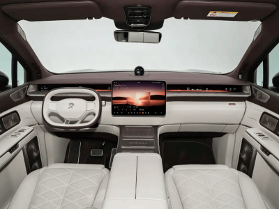 蔚来ES9实车登场：23寸轮圈配900V架构，六座布局打造豪华出行新体验