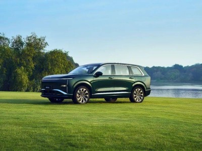 五菱星光L大六座SUV正式亮相 独特设计搭配长续航成亮点