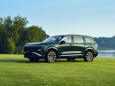 五菱星光L官图亮相！大六座插混SUV 轴距超同级 续航超千公里