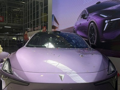 京东携手深蓝汽车，国民好车2.0深蓝L06增程版重庆正式下线