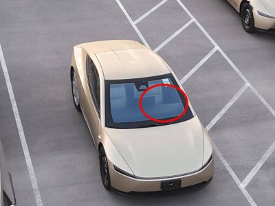 特斯拉Cybercab新进展：无方向盘车型现身厂区 加速迈向完全自动驾驶时代