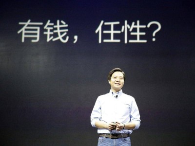 雷军15小时直播续航测试：以亲身行动破谣言，国产新能源车突围新路径