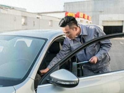 新手跑高速不用慌！掌握3个关键技巧，首次上高速也能稳稳当当