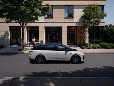 25万预算选纯电SUV？理想i6储物空间与安全性能双优，堪称家庭出行优选