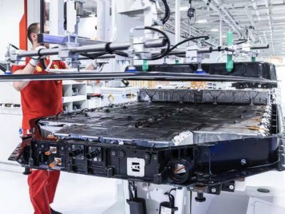 法拉利首款纯电车Luce下月亮相 定价约55万欧元 性能内饰亮点多