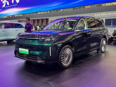 2026北京车展魏牌V9X亮相 豪华配置与强劲性能开启大型插混SUV新体验