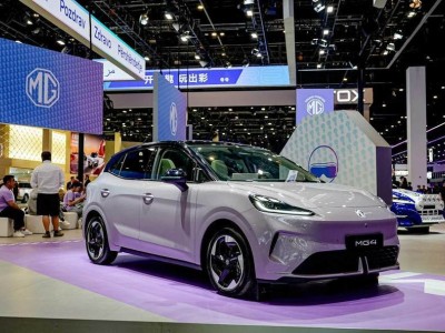 2026款MG4“卷”出新高度！6.58万起享CTB与半固态电池越级体验