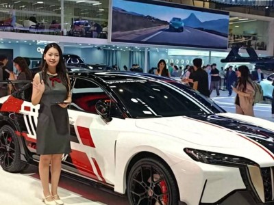 红旗H6赛道锋芒版惊艳登场，超大号尾翼配红卡钳，轿跑造型吸睛无数