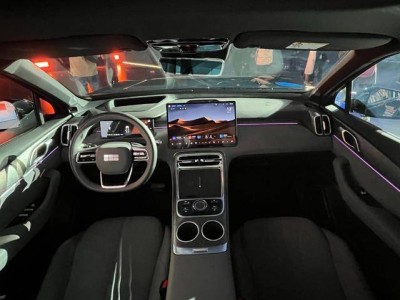 吉利银河M7上市：插混动力强劲续航长，智能配置丰富售价亲民