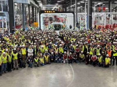 迟到近十年终量产下线，特斯拉Semi能否搅动电动重卡市场风云？