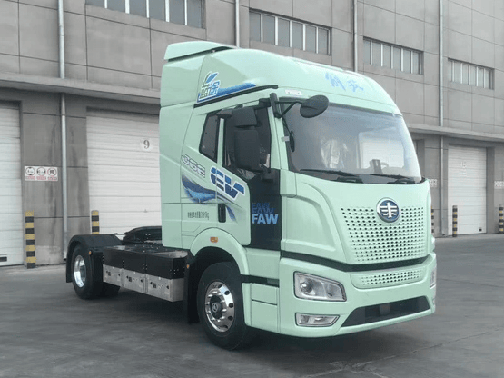 解放J6E充电牵引车