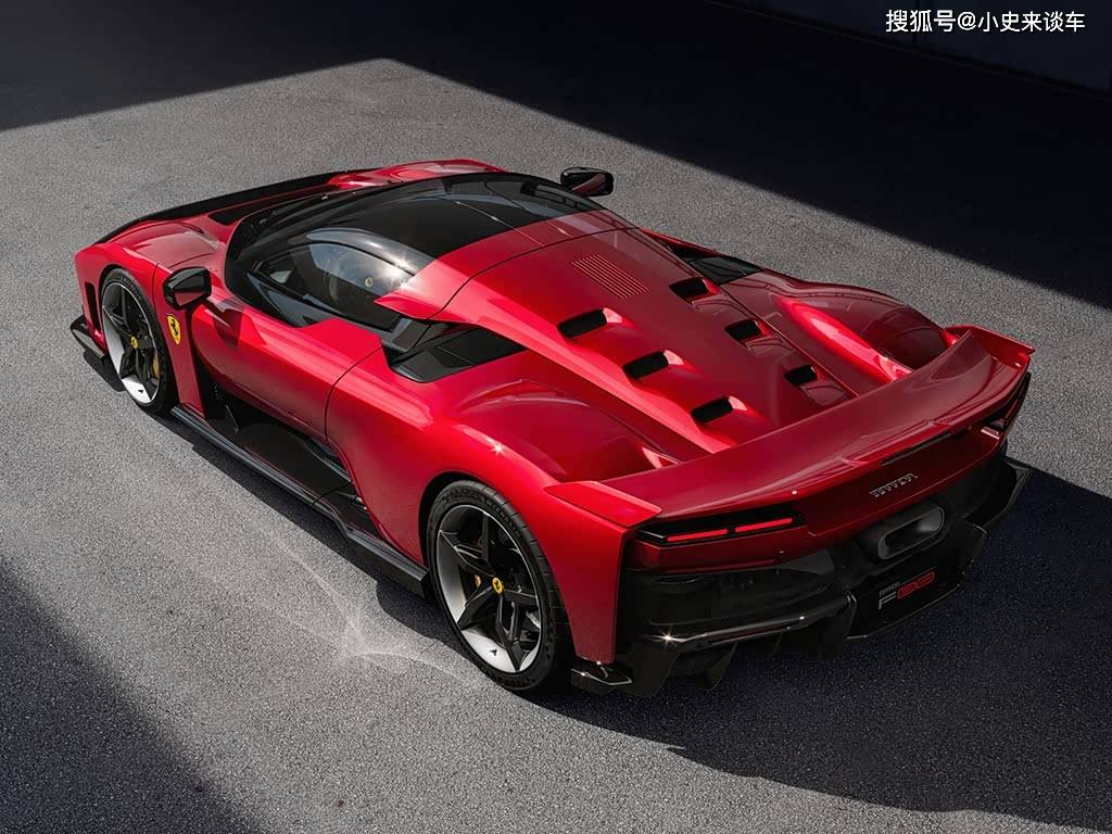 法拉利F80车尾