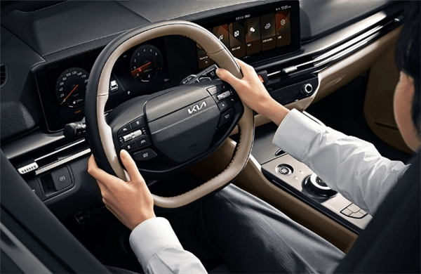 新款狮铂拓界内饰设计